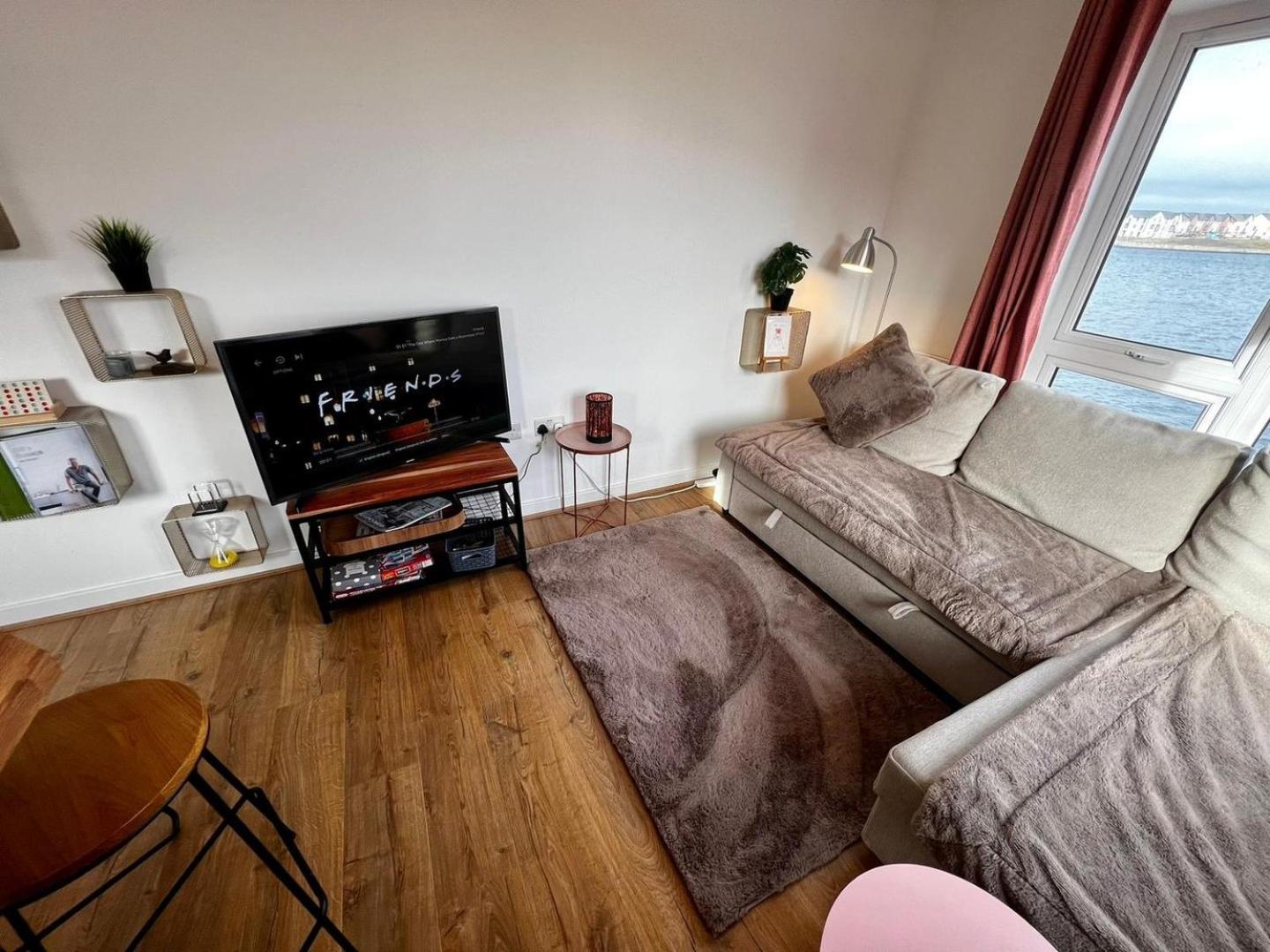 Two Bedroom Apartment In Barry-Close To Beach Extérieur photo