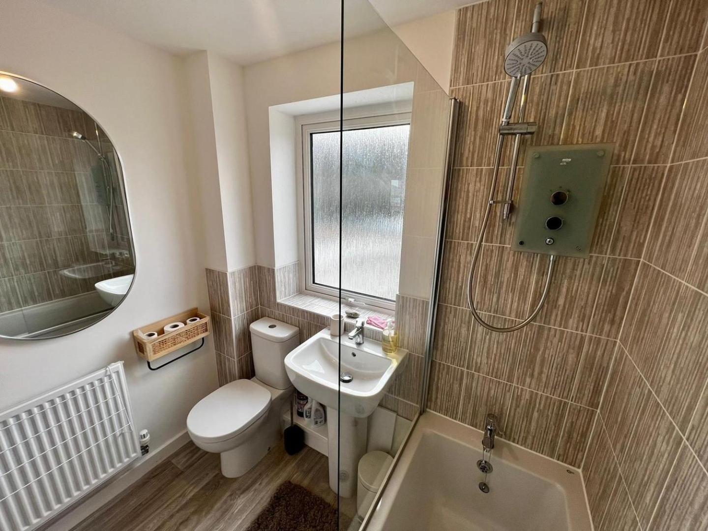Two Bedroom Apartment In Barry-Close To Beach Extérieur photo